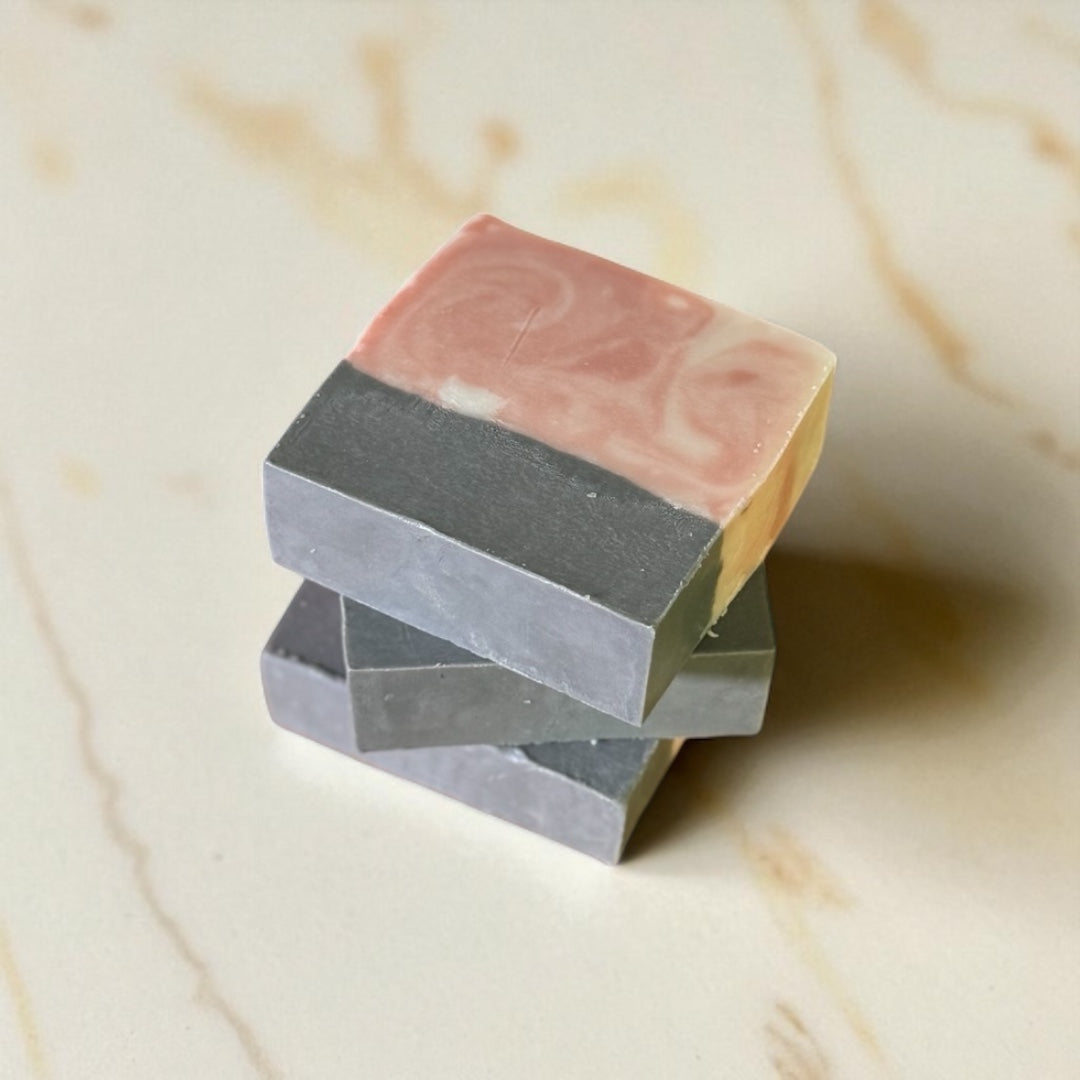 Pink Clay + White Clay + Activated Charcoal + Lavender + Vitamin E